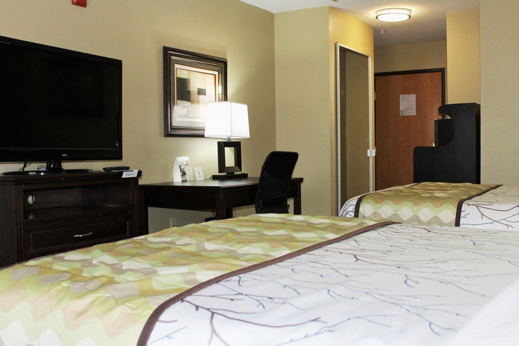 Western & Hotel 3*